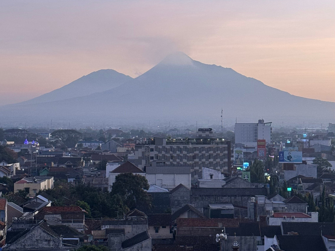 The Manohara Hotel Yogyakarta主图