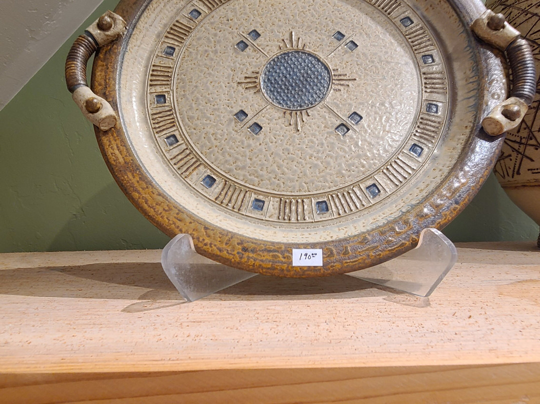 Lily Bay Pottery-斯特金贝必去景点