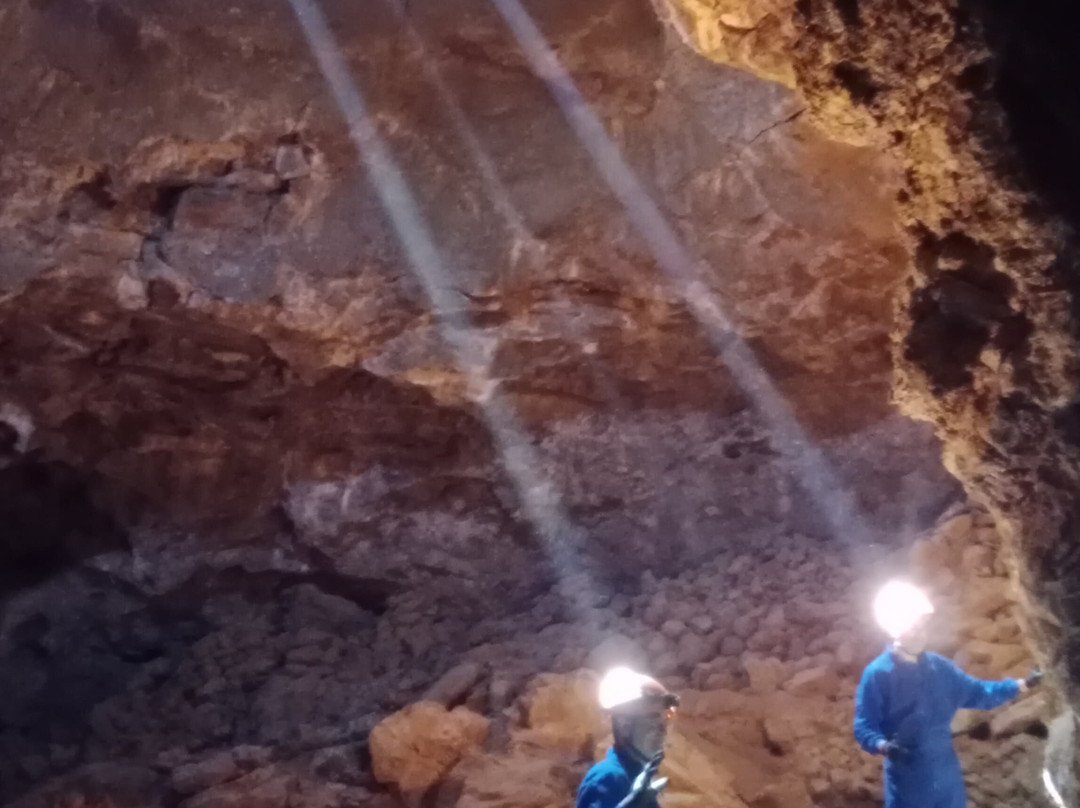 Las Cuevas de  El Hierro  Excursiones-Frontera必去景点
