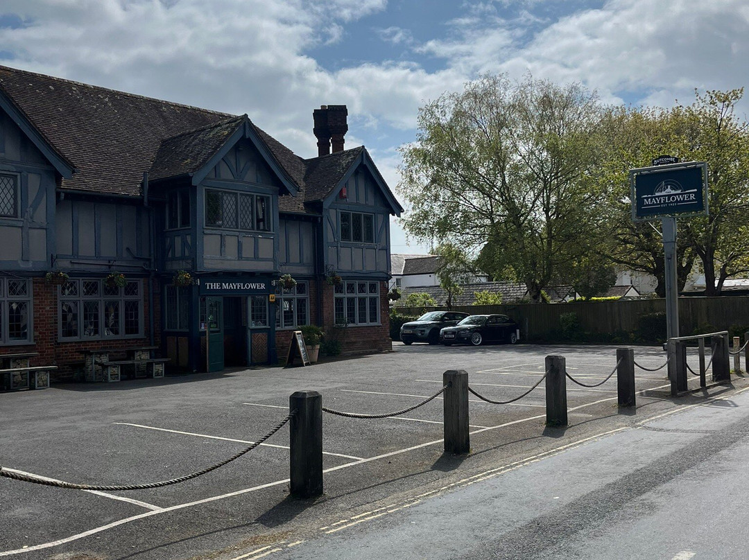 Lymington Harbour景点图片