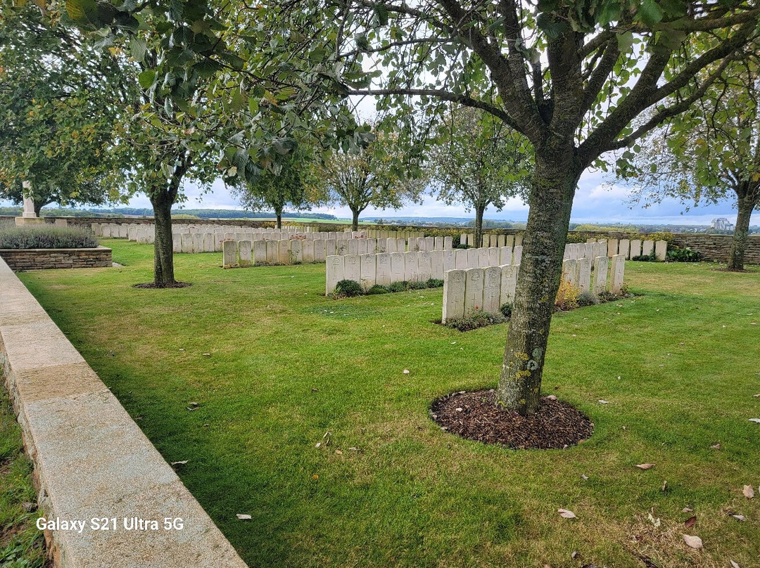 Proville British Cemetery景点图片