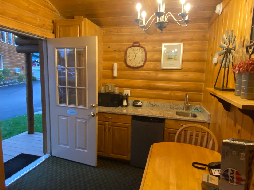 溪边小屋旅馆主图