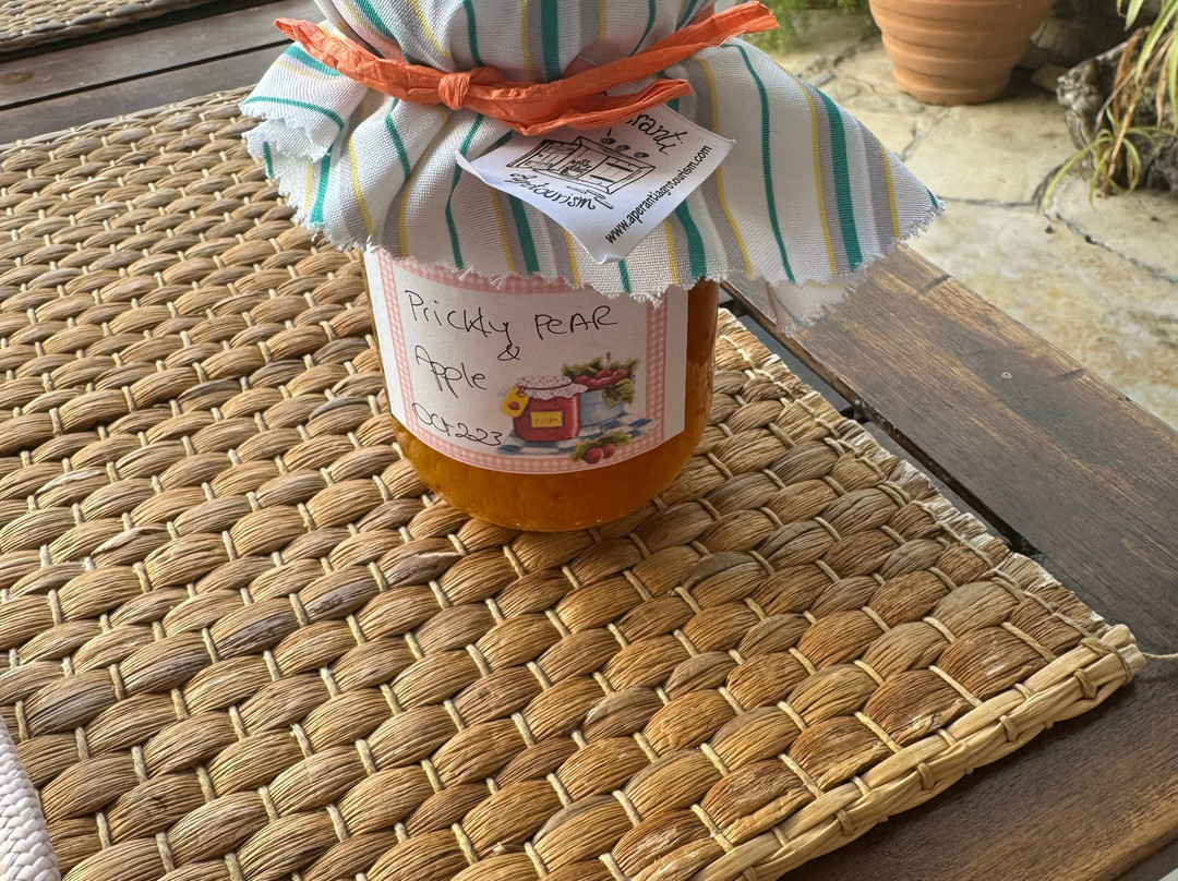 Aperanti Agrotourism主图