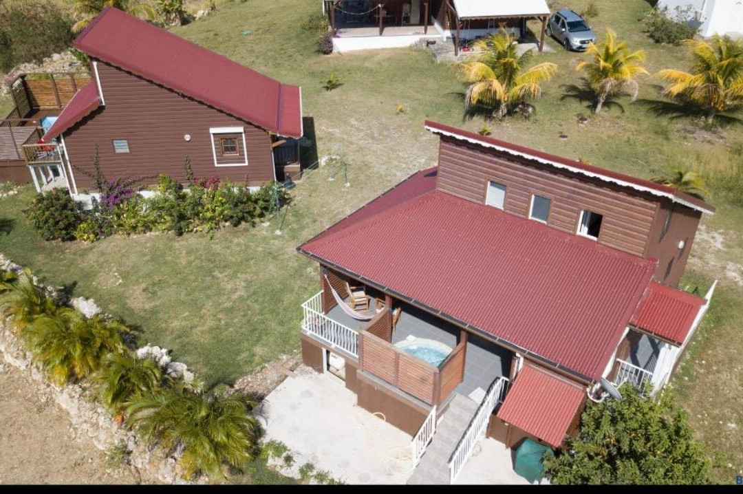 Lili Bungalows