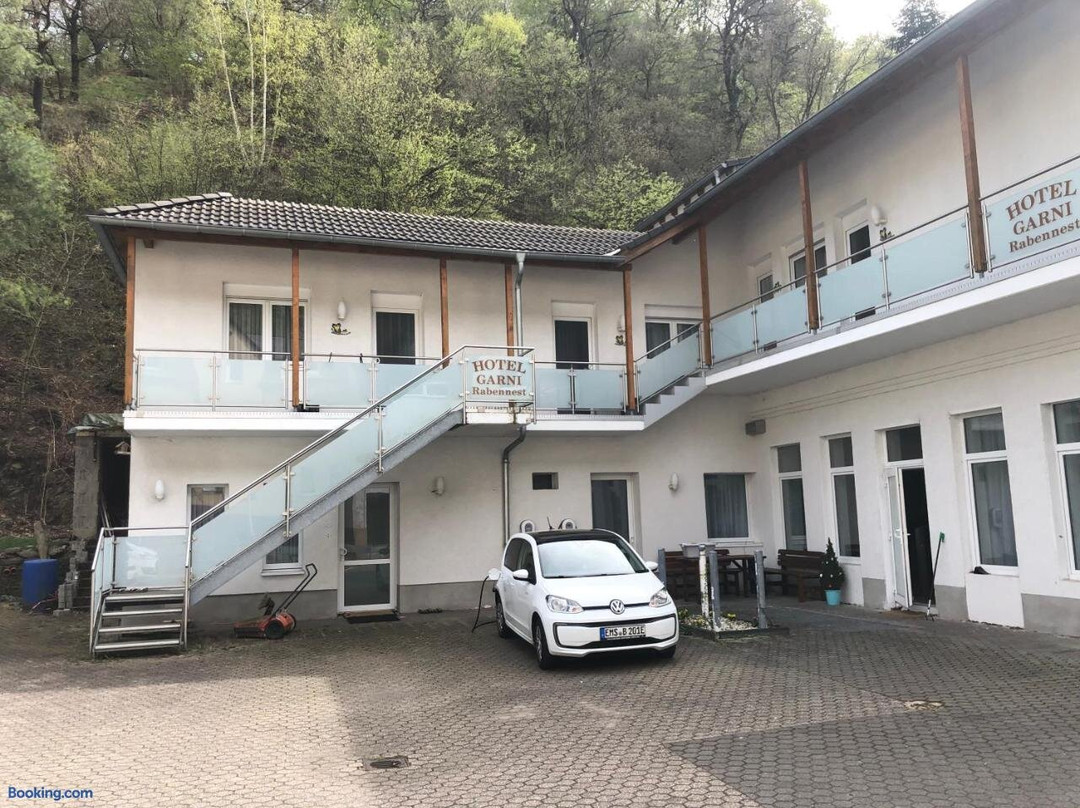 Dachsenhausen酒店住宿-Hotel Garni Rabennest