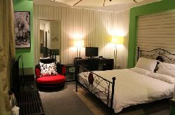 获嘉县酒店住宿-英皇假日酒店