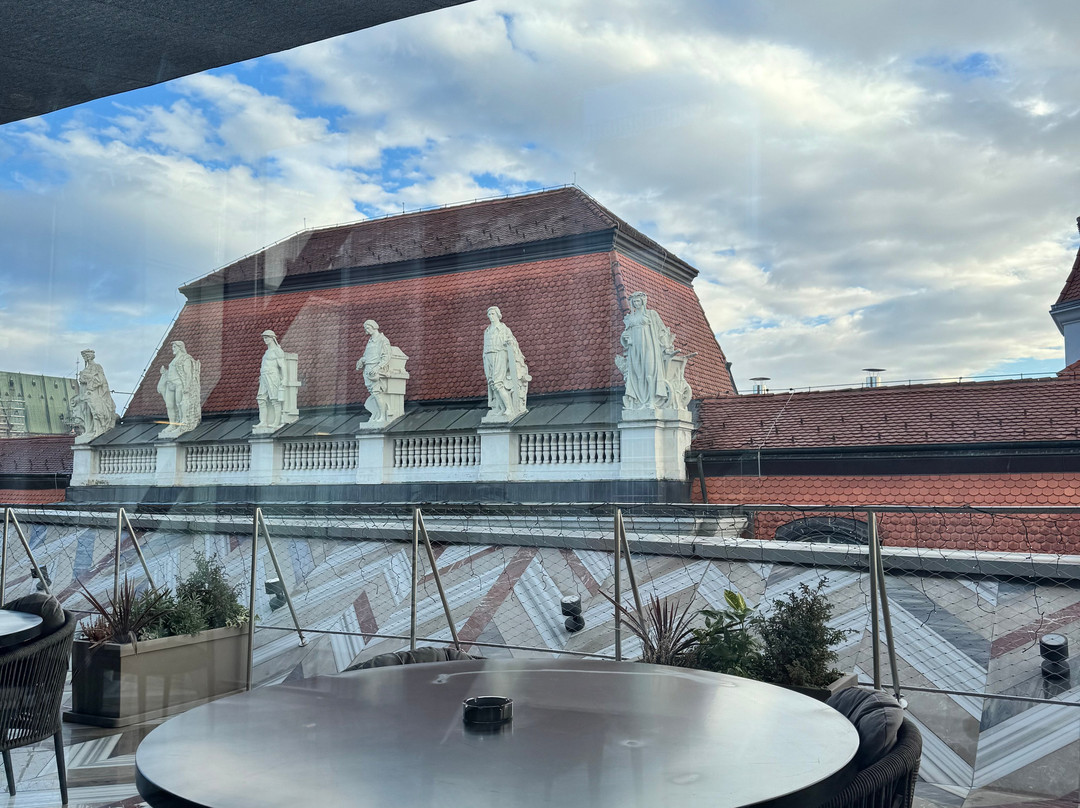 Met Boutique Hotel