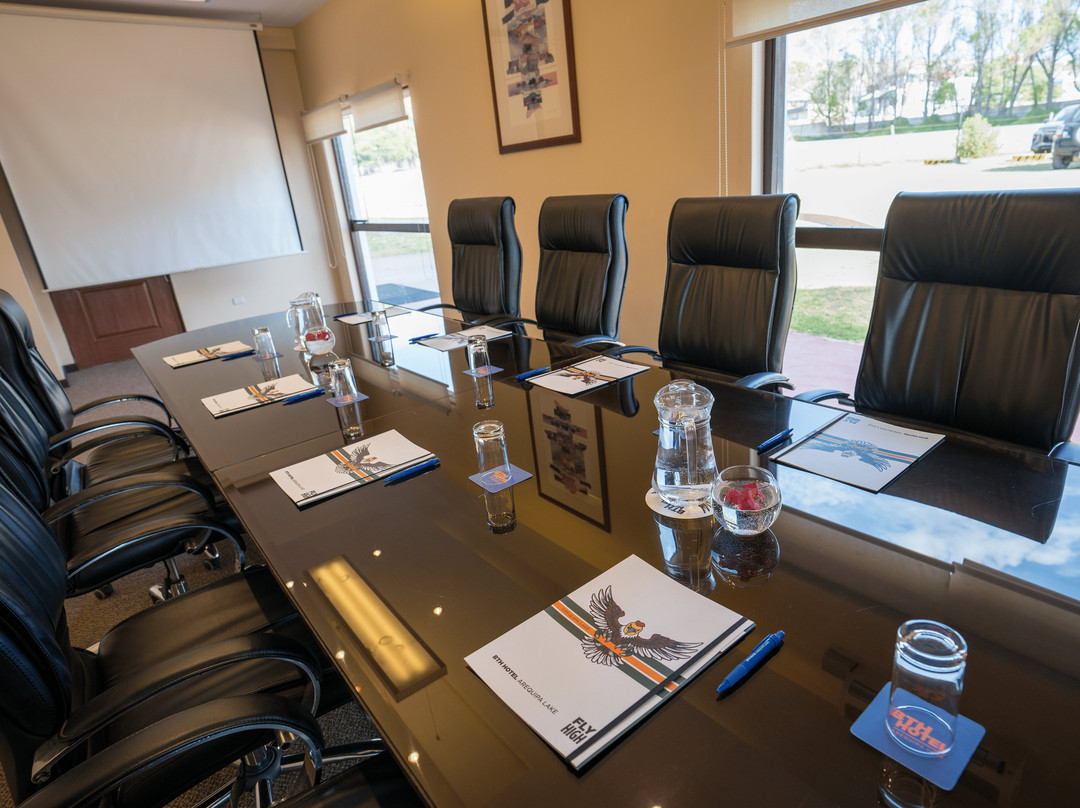 BTH Hotel Arequipa Lake主图