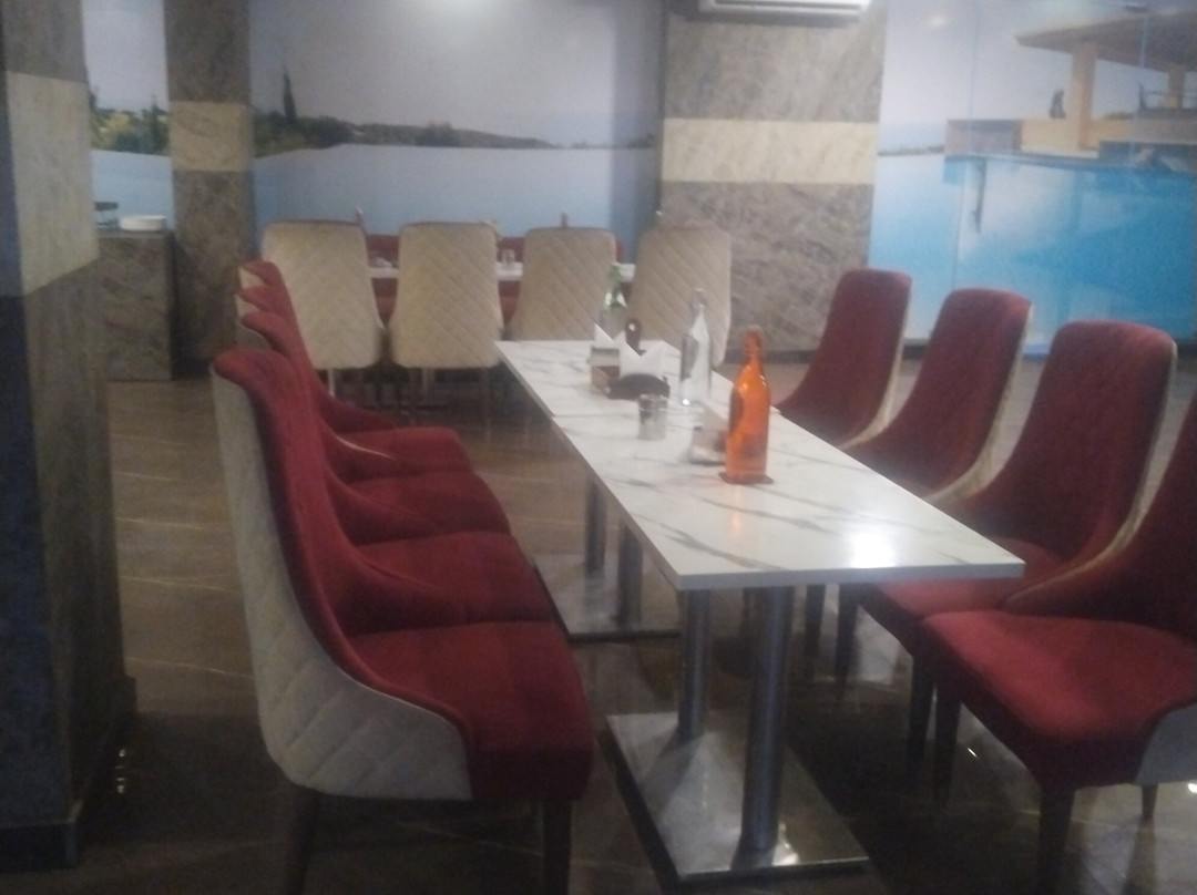 Twin Towers Inn Zero2Z主图