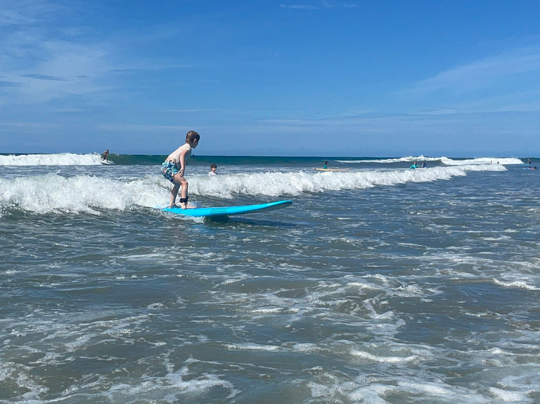 Avellanas Surf School景点图片