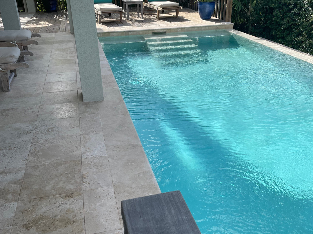 Meads Bay Beach Villas主图