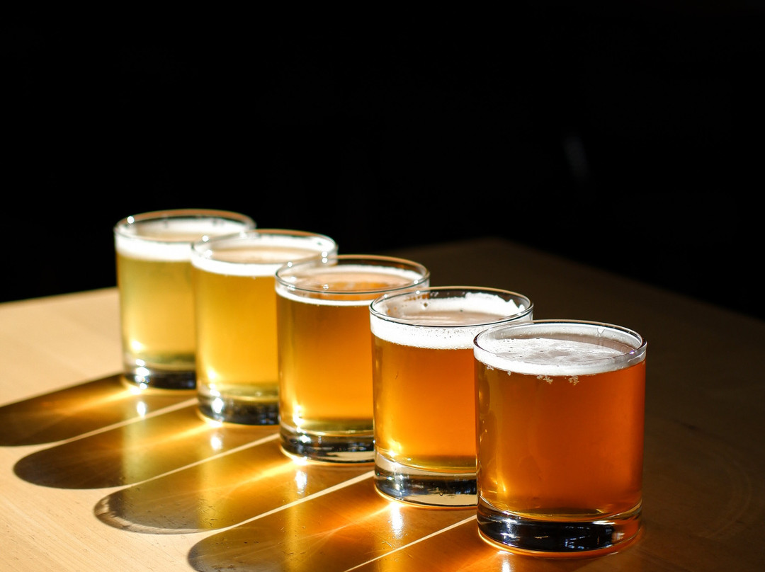 White Sails Brewing景点图片