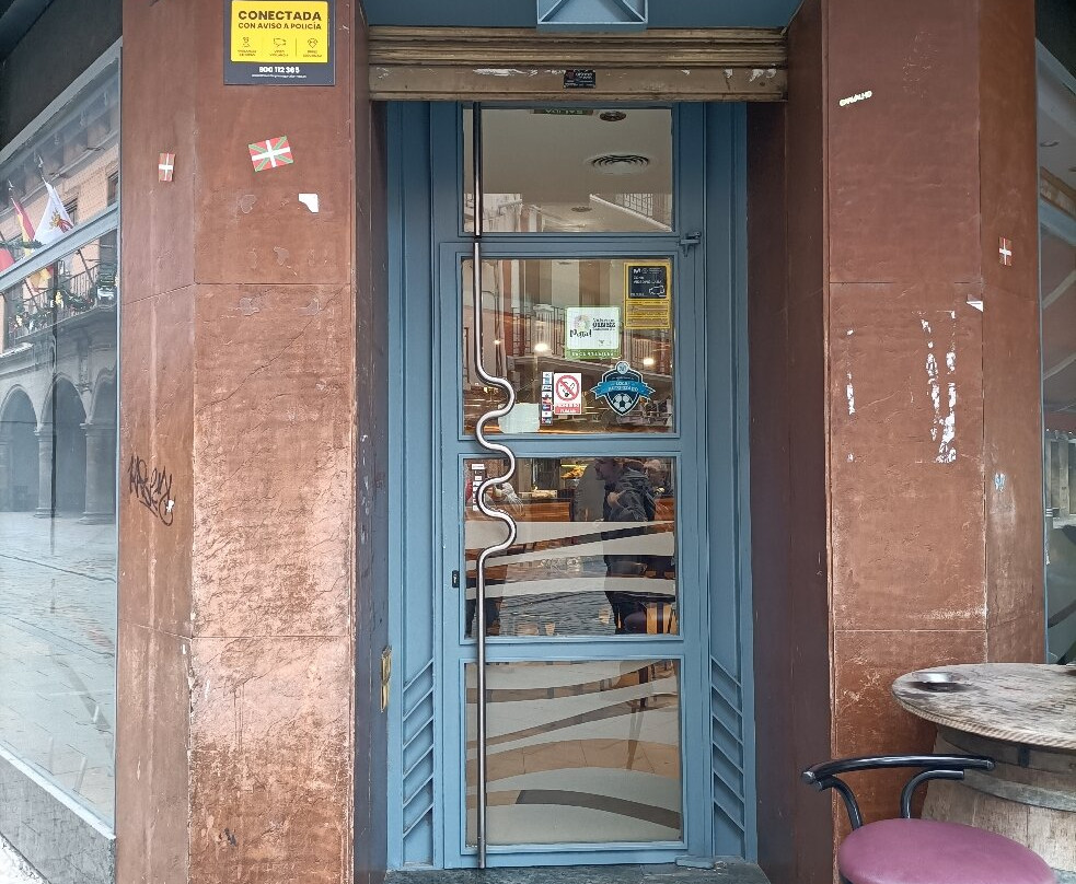 Bar Landa