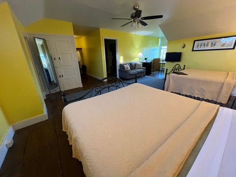 卡莱尔之家主图