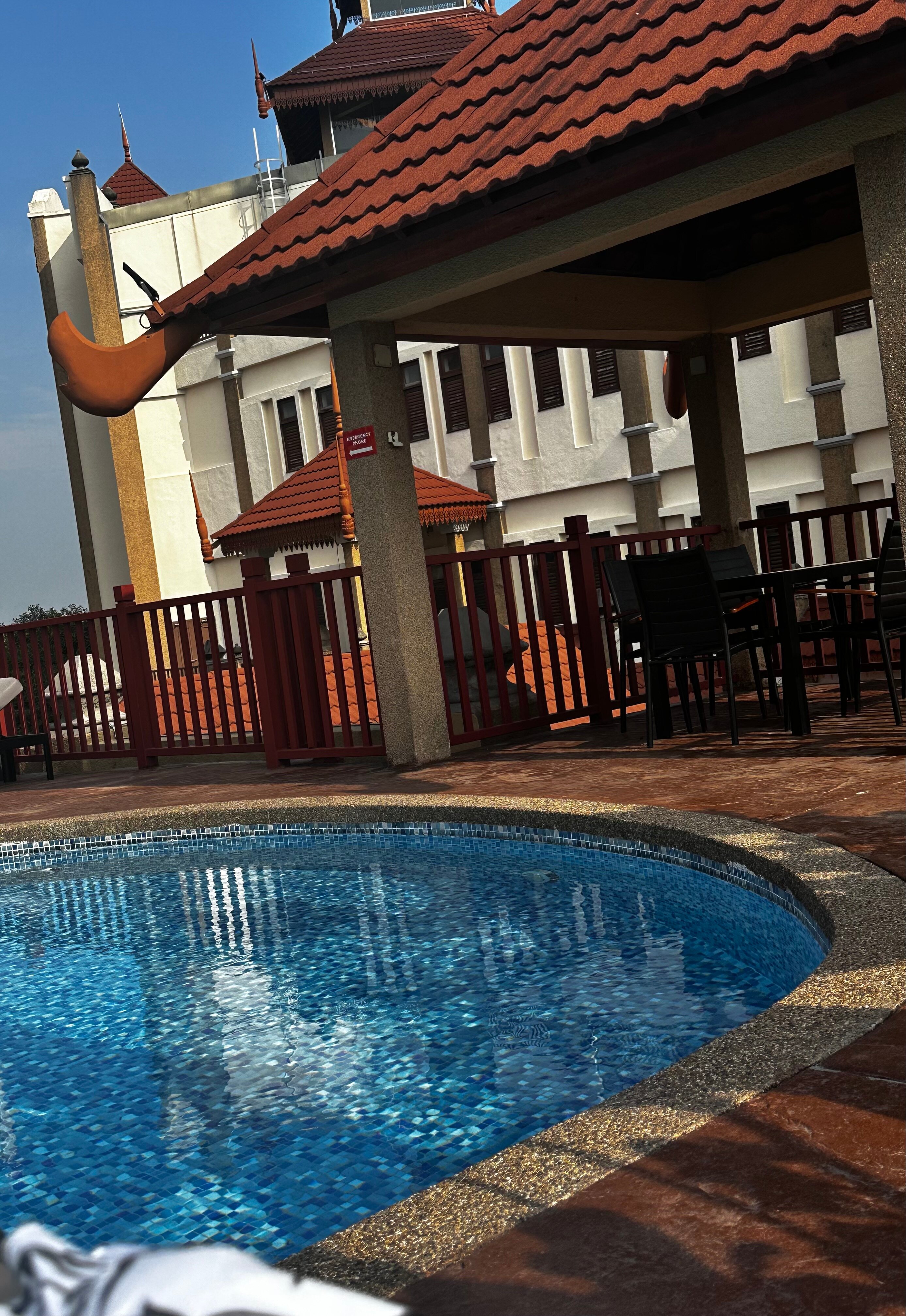 Doubletree By Hilton Putrajaya Lakeside-泳池