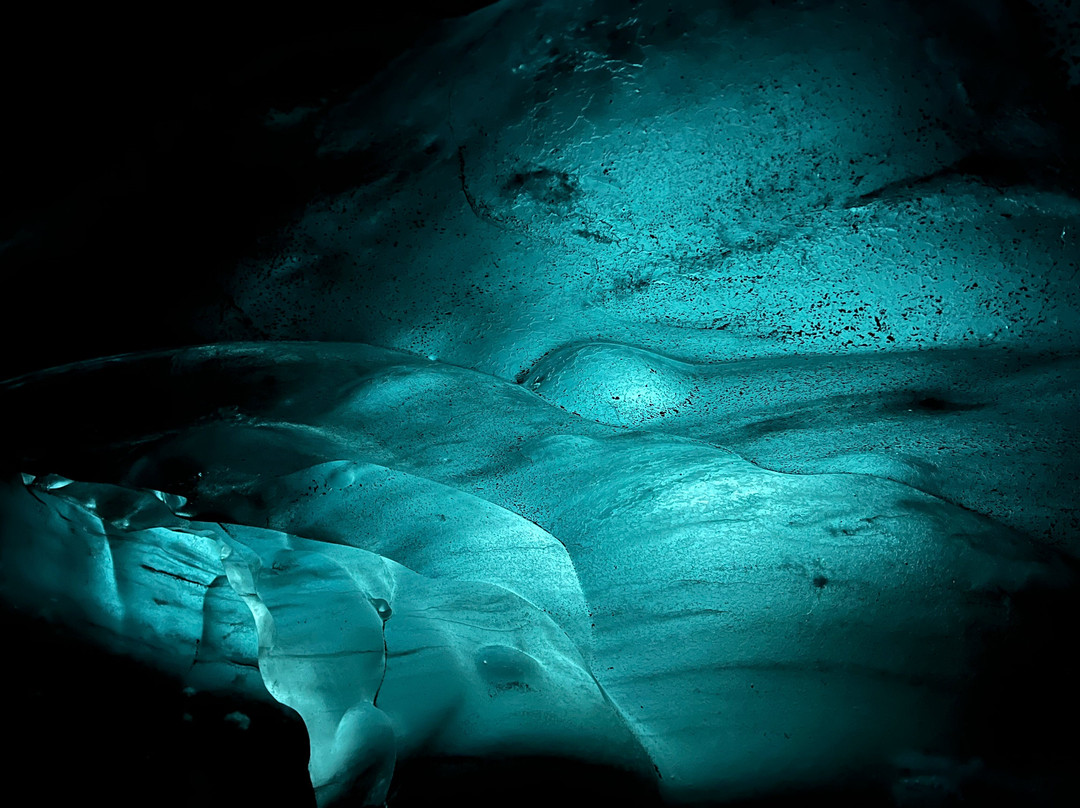 Ice Cave Trips-赫本必去景点