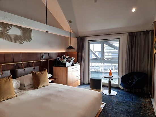 塞贝尔一号码头酒店主图