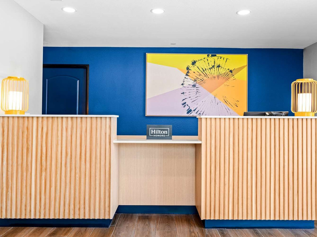 Spark By Hilton Modesto