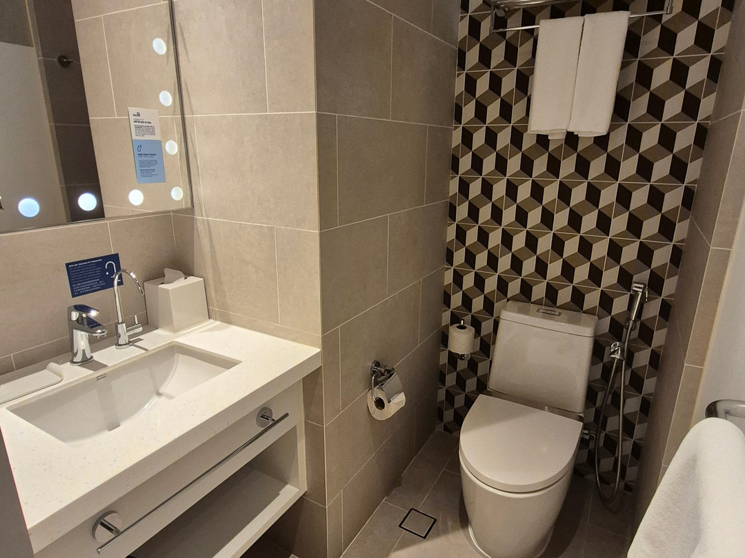 Holiday Inn Express 新加坡实龙岗智选假日酒店主图