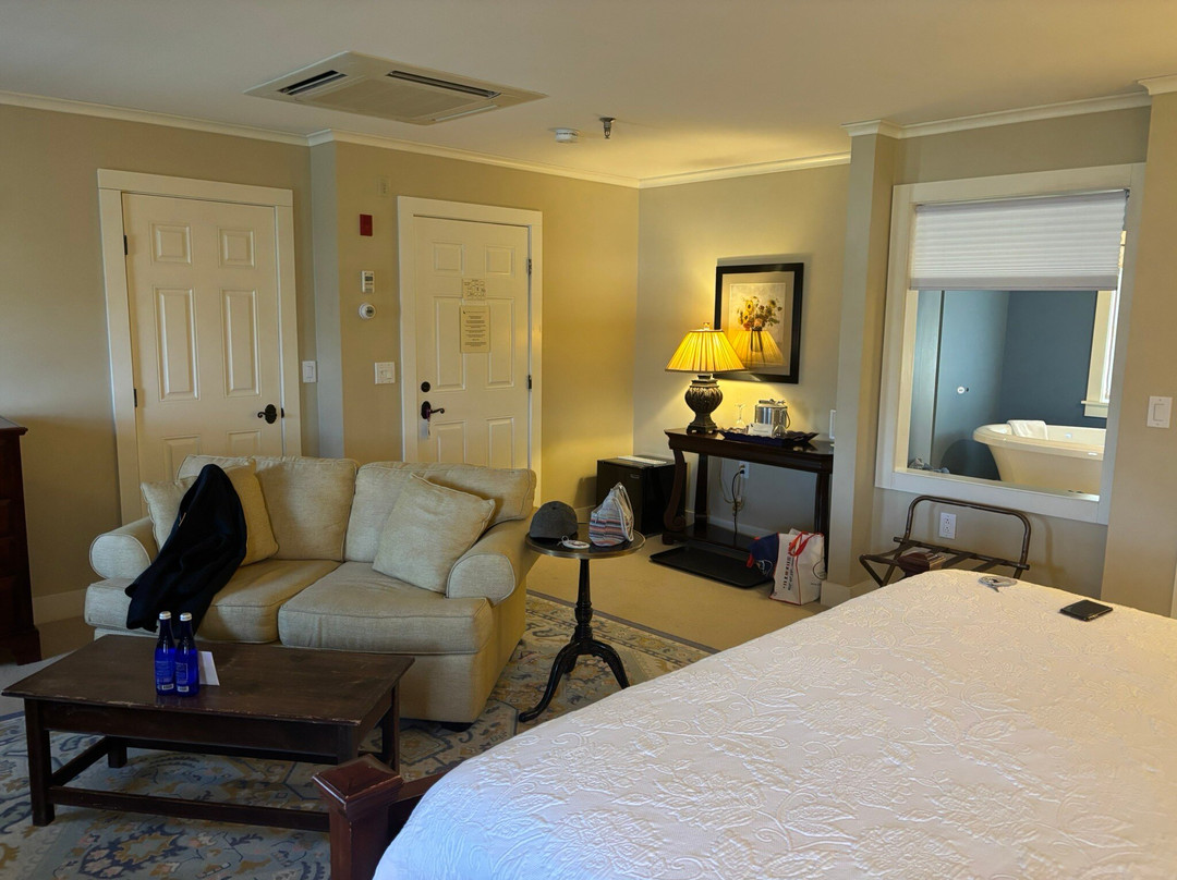 The Reluctant Panther Inn & Restaurant主图