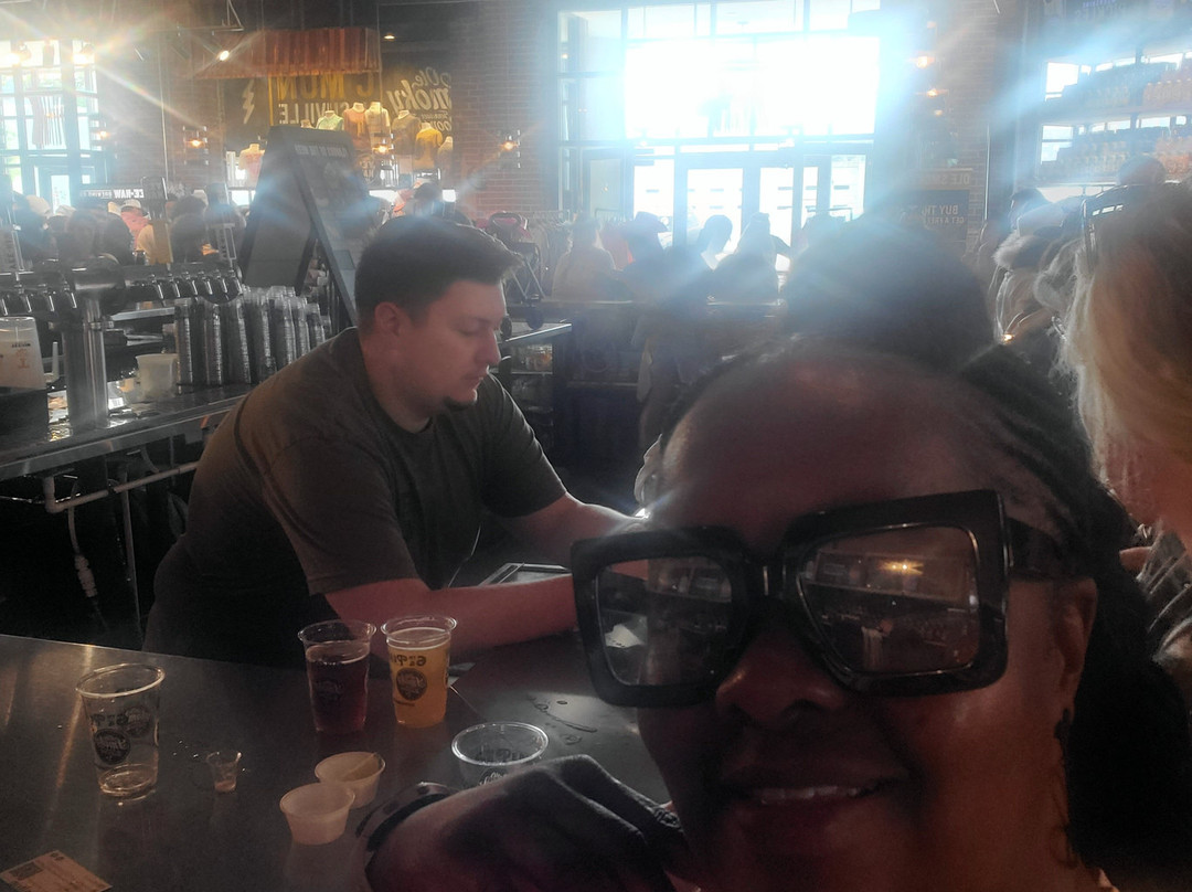 Ole Smoky Distillery “6th & Peabody”景点图片