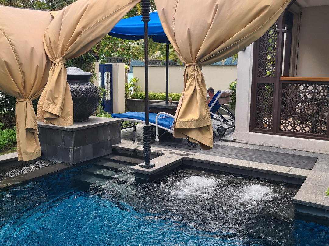 兰卡威圣瑞吉斯酒店主图