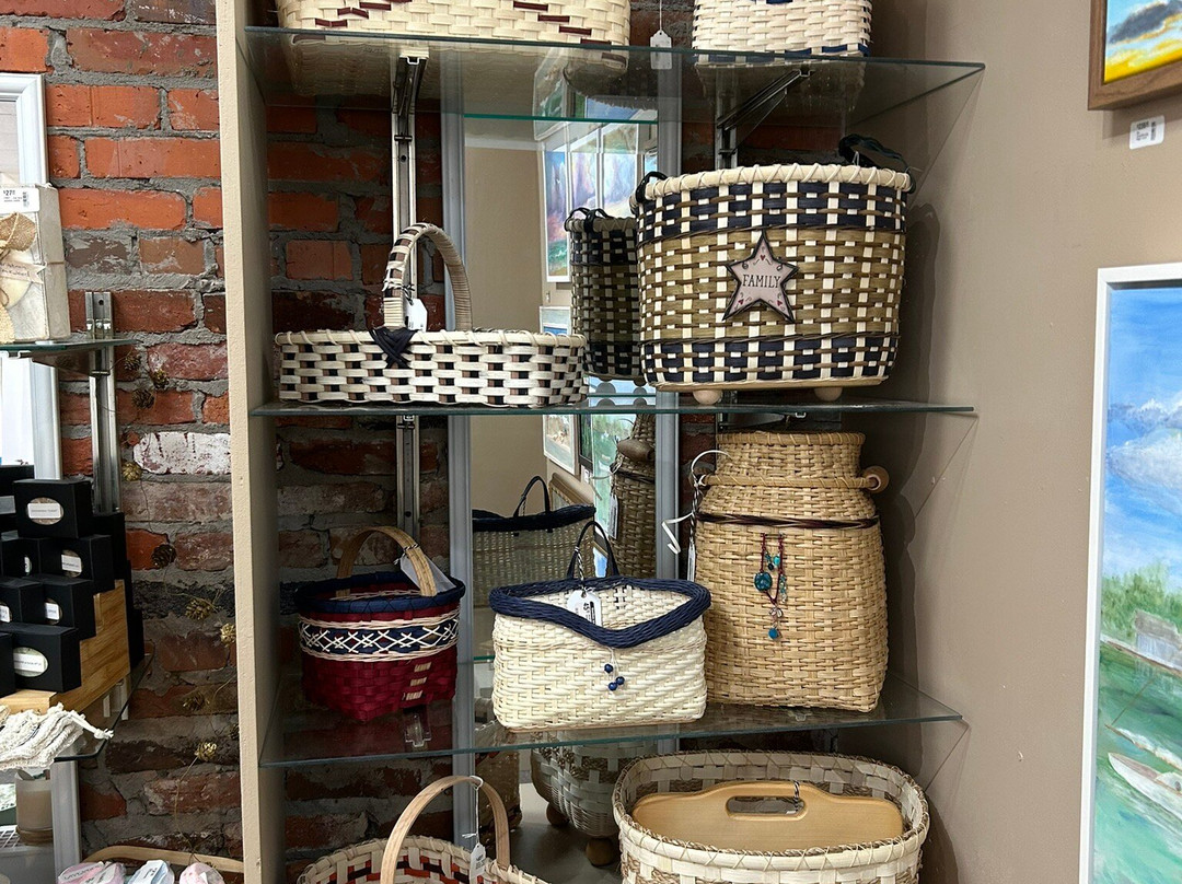 Blue Skies Gallery-汉普顿必去景点