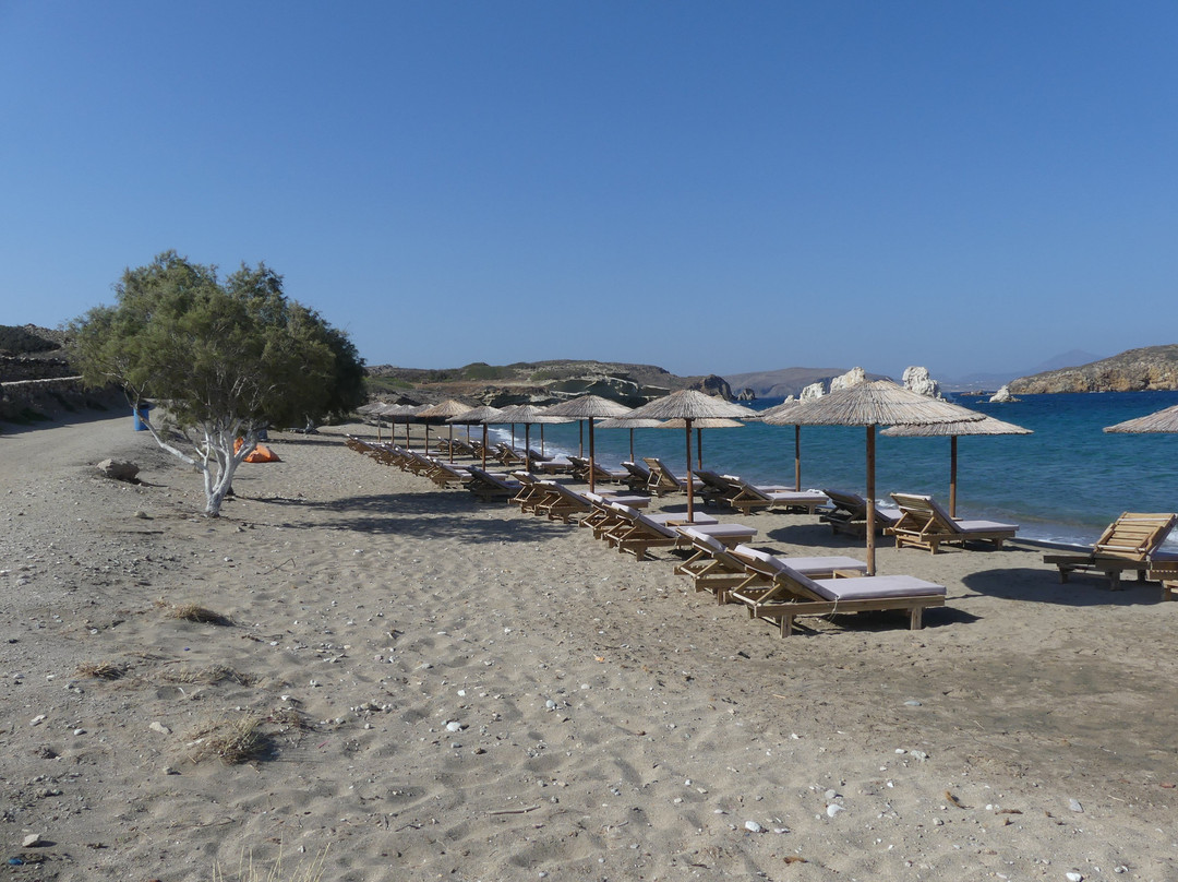 Mavrospilia Beach景点图片
