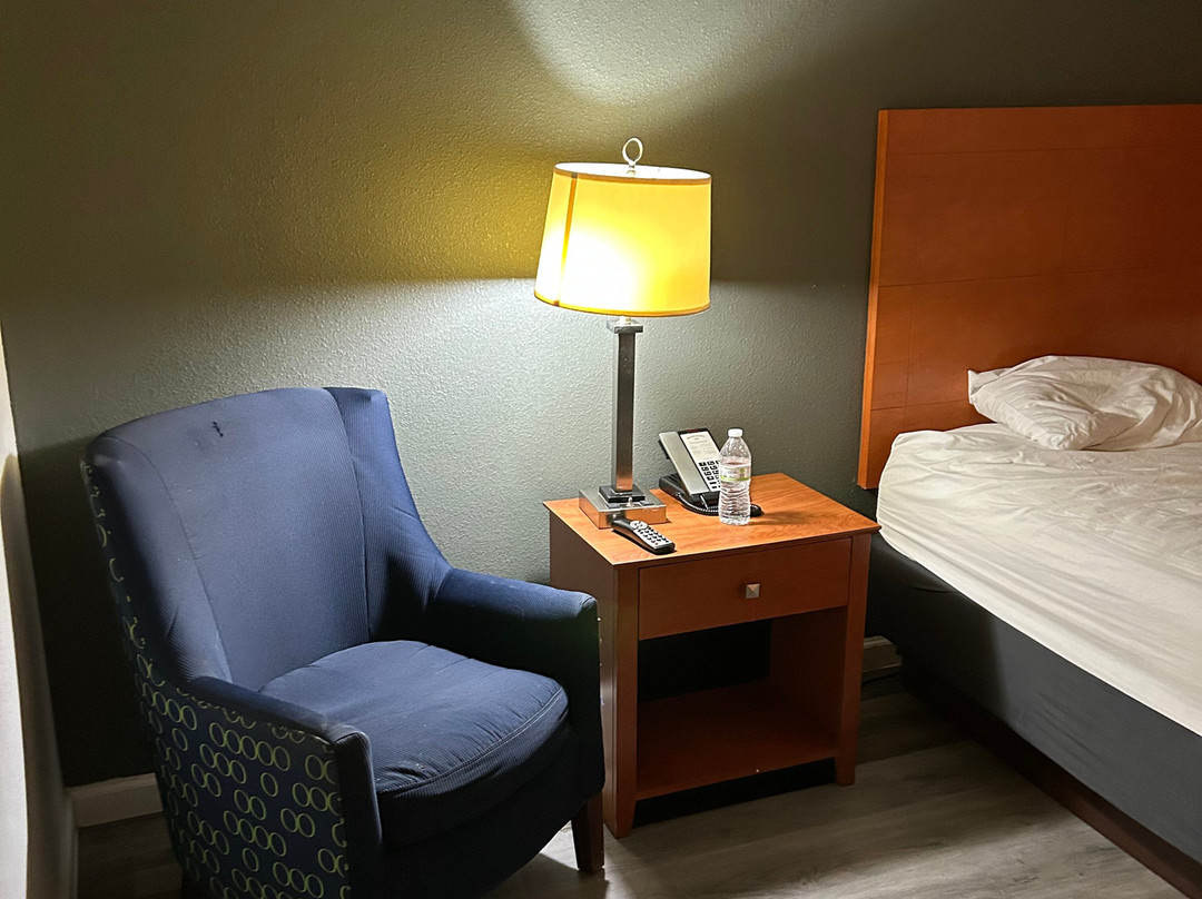 Wilkes Barre Inn & Suites