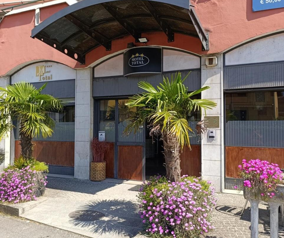 Sleep Well Hotel Total 2 Stelle