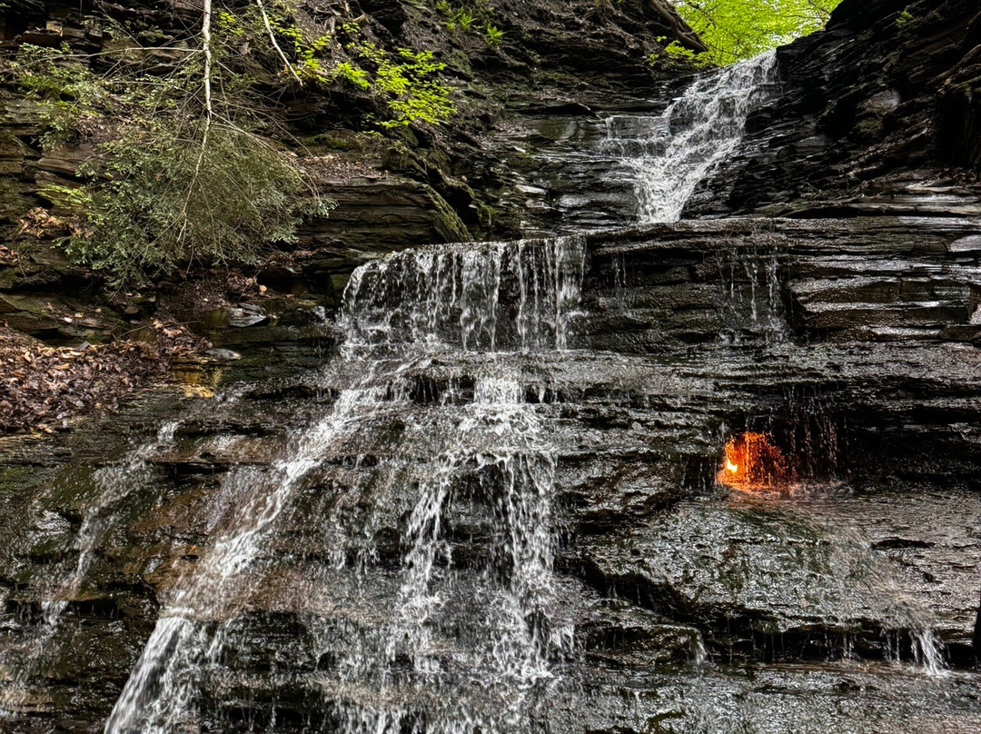 Eternal Flame Falls景点图片
