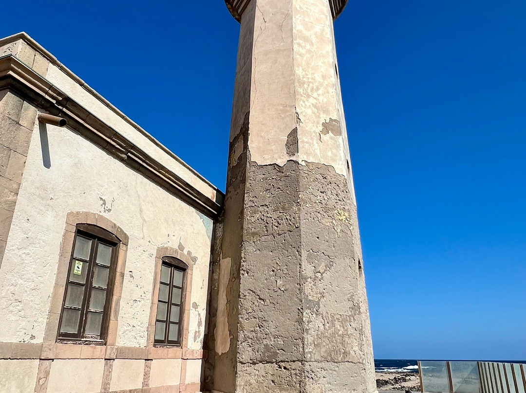 Faro del Tostón景点图片