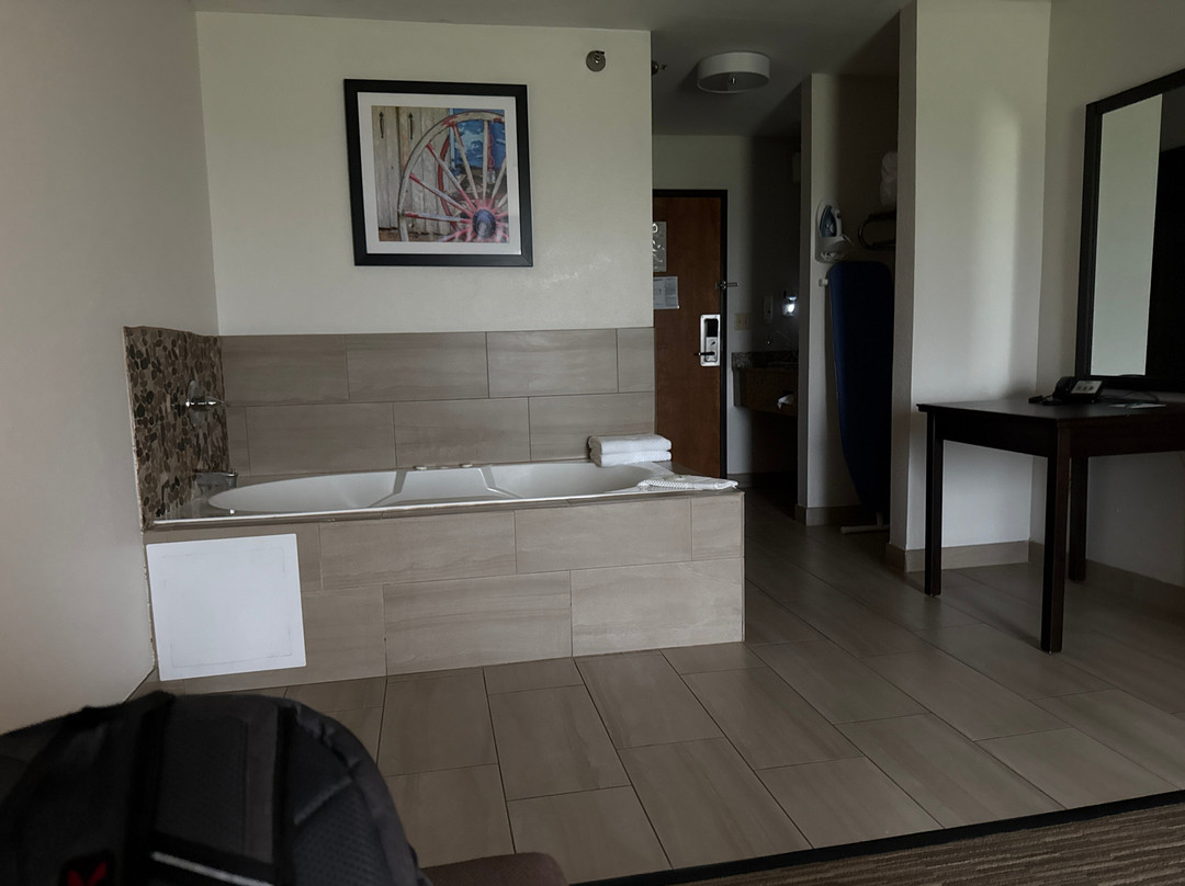 Quality Inn and Suites主图