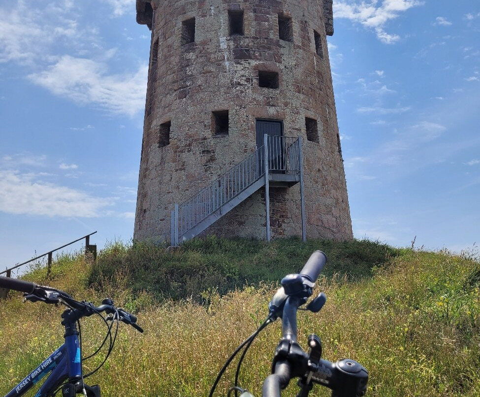 Jersey Bike Hire-St. Aubin必去景点