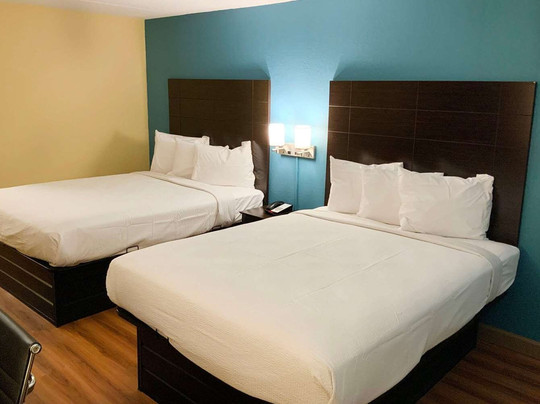 Days Inn by Wyndham Troy IL