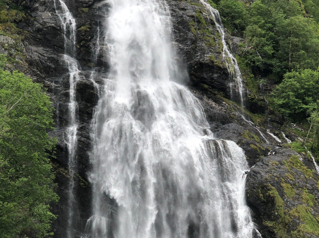 Brekkefossen-弗洛姆必去景点