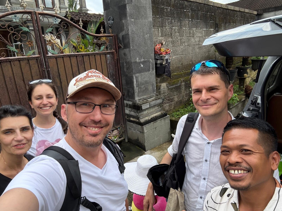 Lovina Taxi Driver-罗威那海滩必去景点