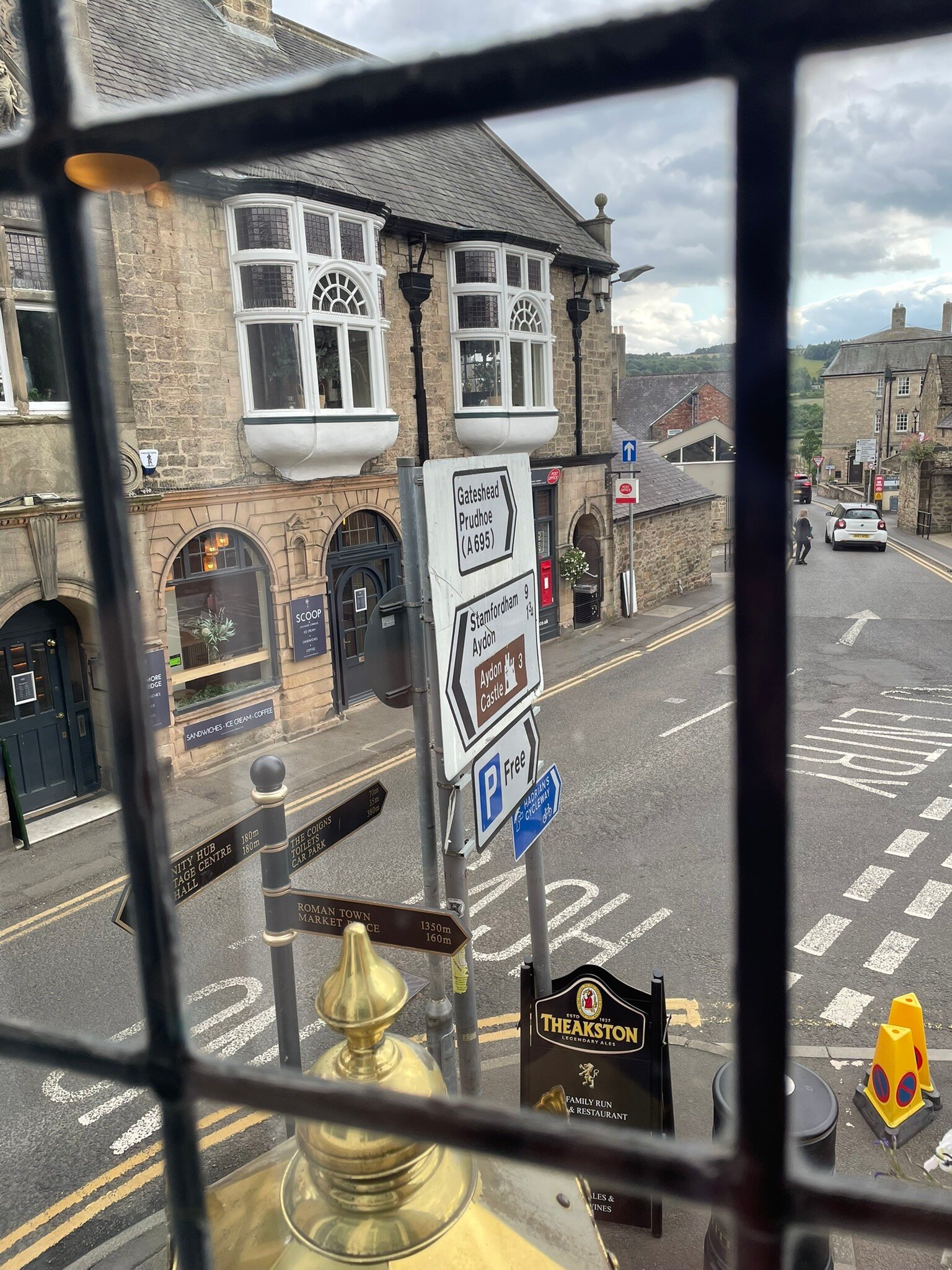 The Golden Lion-官方