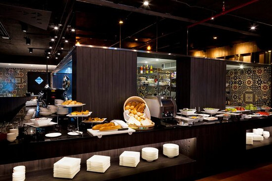 曼谷素坤逸U酒店主图