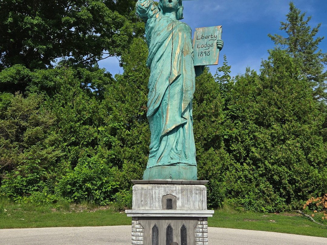 Liberty Lodge At Sister Bay主图