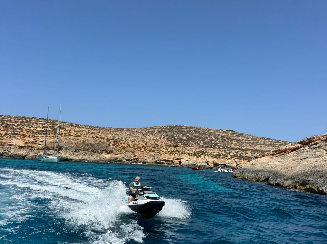 Bluewaves Watersports-梅雷赫必去景点