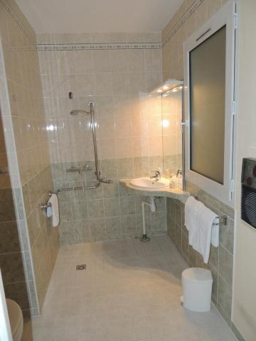 The Originals City, Hôtel le Beaujoire, Nantes-浴室