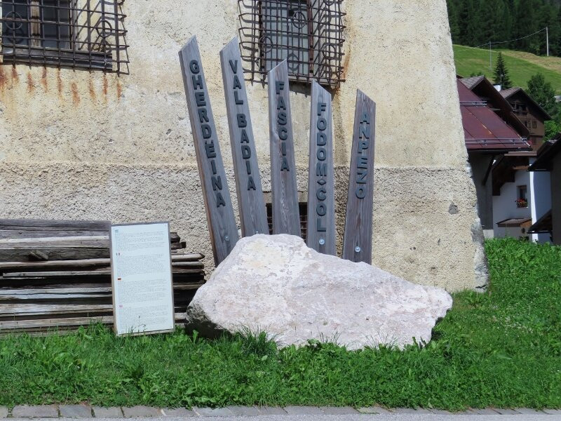 Monumento All'unità Ladina