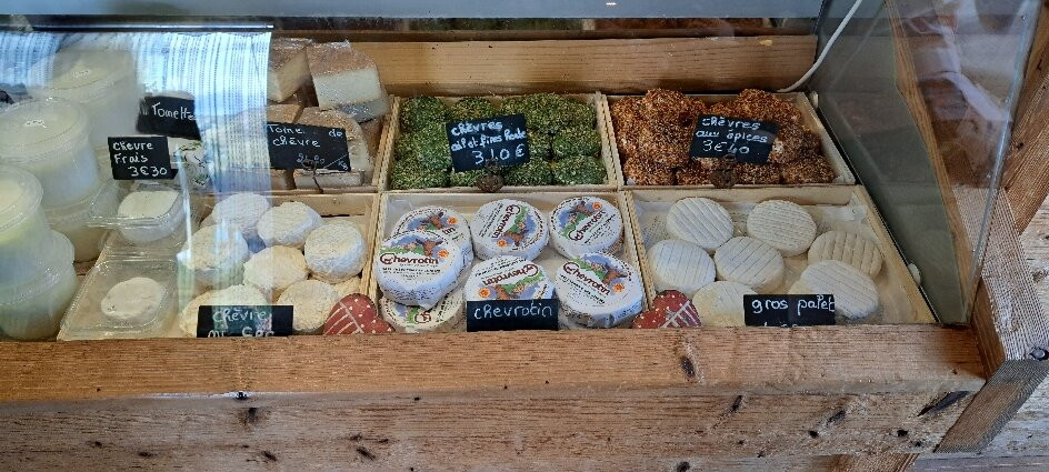 Chevrerie Des Confins-拉克吕萨必去景点