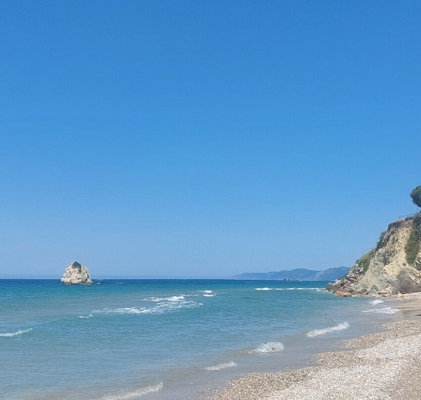 Prasoudi Beach-Agios Matheos必去景点