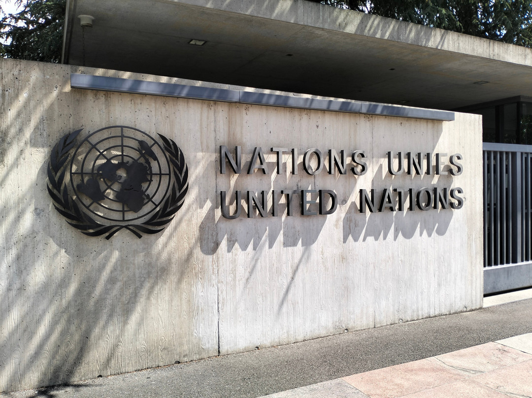 破椅子纪念碑-日内瓦必去景点