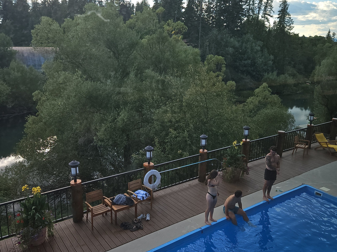 Whitefish Riverfront Hotel主图