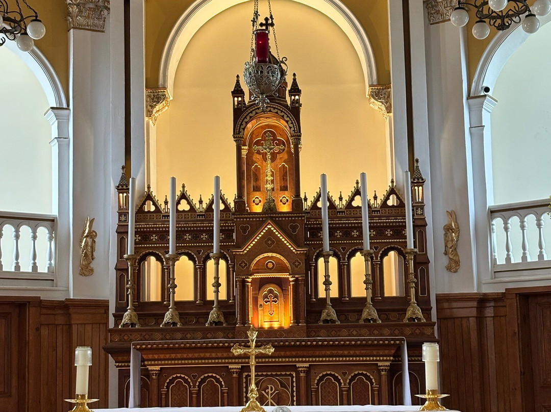 Saint-sauveur Church-Saint Sauveur des Monts必去景点