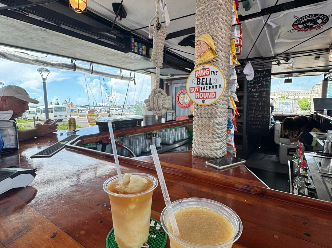 Calico Jack's Floating Bar-Somerset Village必去景点