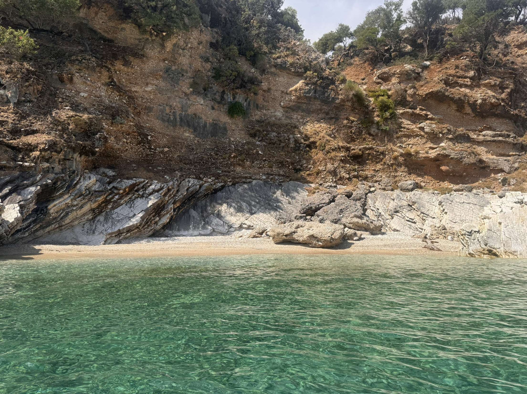 Dolphin Ski Club Water Sports & Boat Hire-Skala必去景点